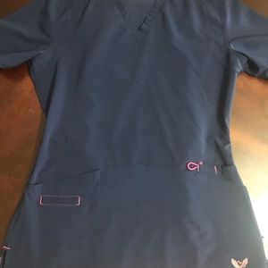 Scrub set